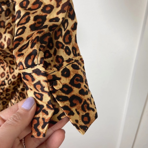 Zara Leopard Print Wrap top, ruched side, long sleeve mini dress - size M - Picture 9 of 10
